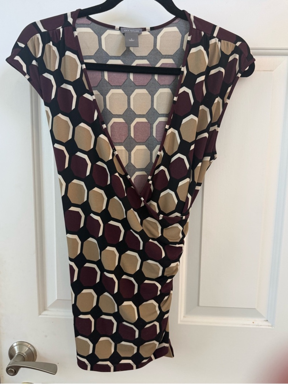 Ann Taylor Geometric Print V-Neck Wrap Top in Wine and Tan